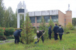 Сотрудники полиции совместно с общественниками приняли участие в эколого-патриотическом проекте "Лес Победы"