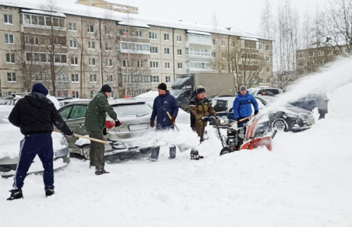 Спасибо горожанам за помощь в уборке снега