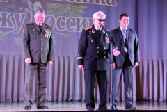Главное - настрой на службу и на дружбу